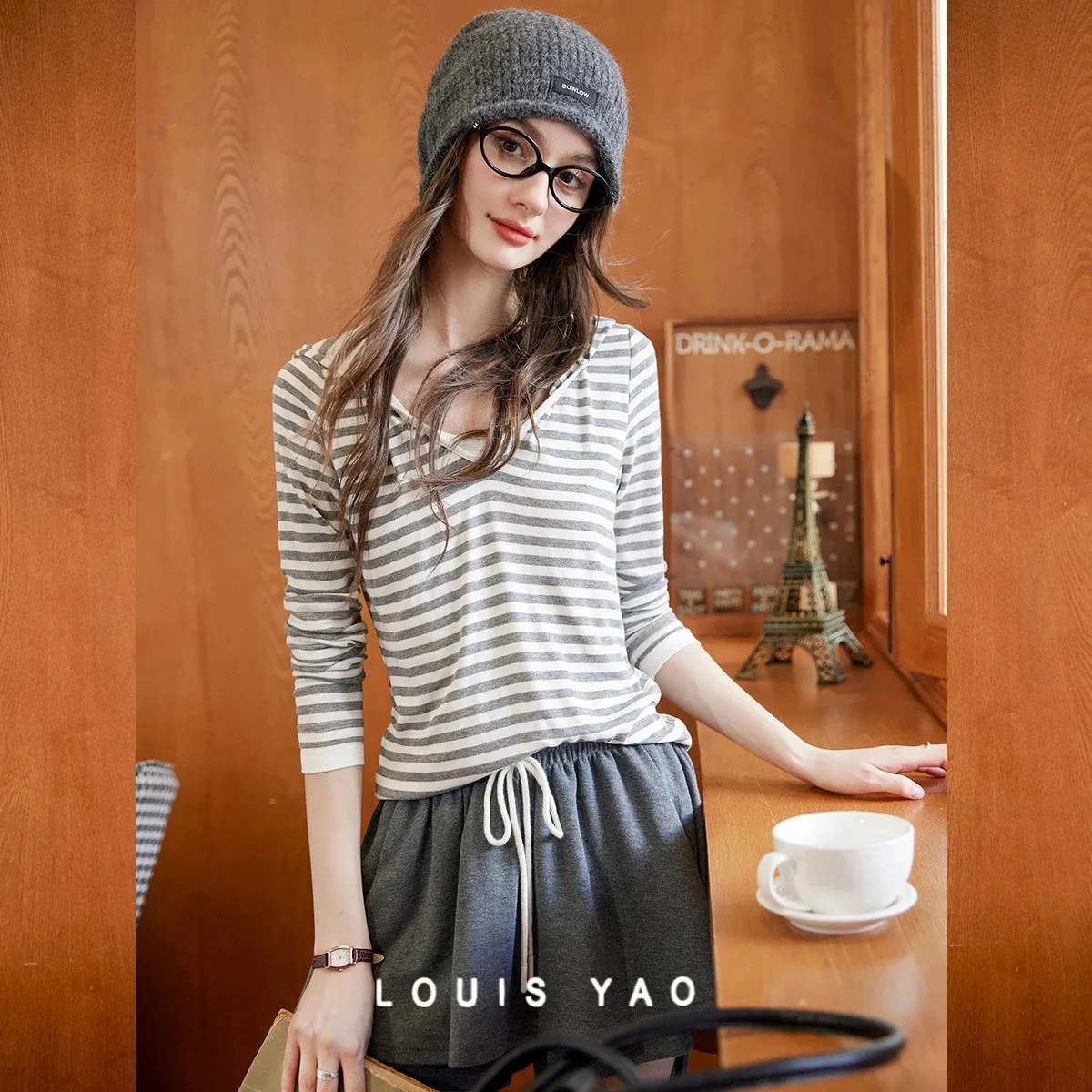 

LOUIS YAO Striped Women's T-Shirt 2025 Autumn Contrast Colors Fake Two-Piece Micro-Stretch V-Neck Hooded Long-Sleeve Top