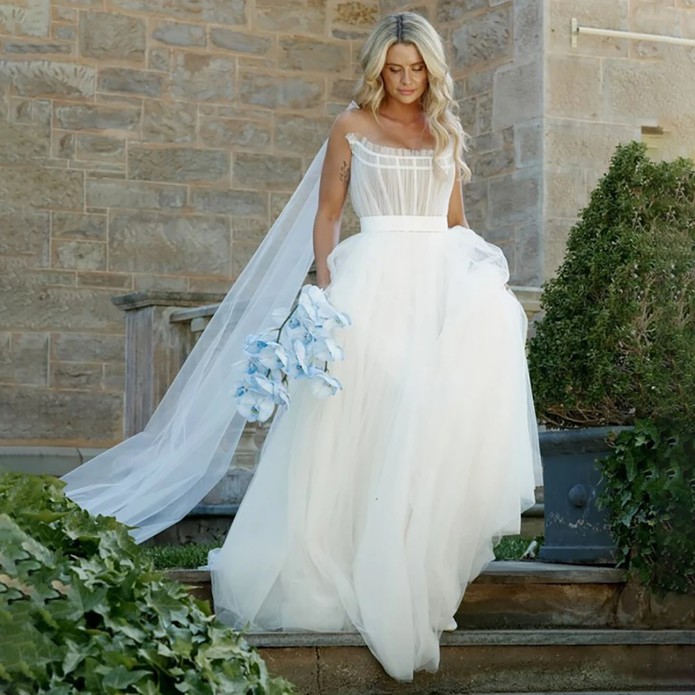 Customized Scoop Strapless Ruched Tulle Wedding Dress Low Cut Sleeveless Boning Maxi Mesh A Line Belted Bridal Gowns
