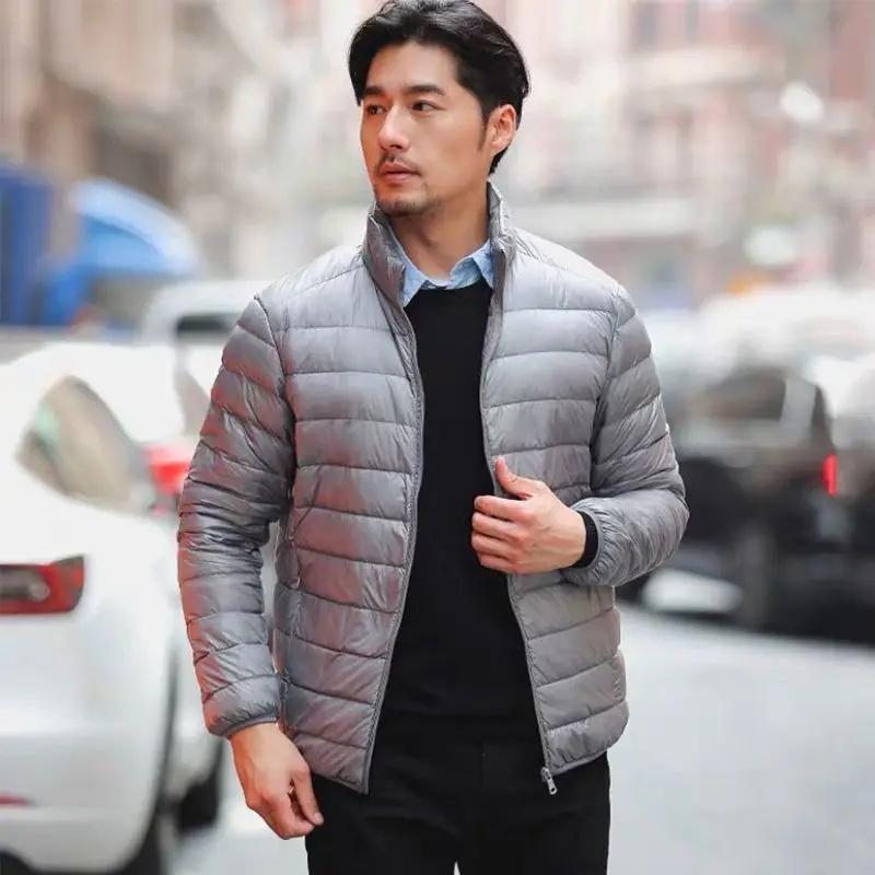 Piumino da uomo in piumino d'anatra bianco ispessito con cappuccio invernale corto leggero da lavoro piumino portatile da uomo cappotto alla moda JK-068