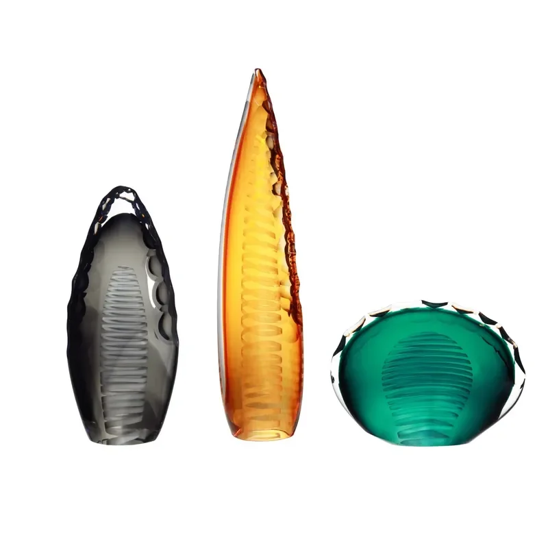 Nordic Home Accent HandBlown Glass Sculpture Emerald Hand Cut Irregular Abstract Rock Centerpiece for Hotel Villa