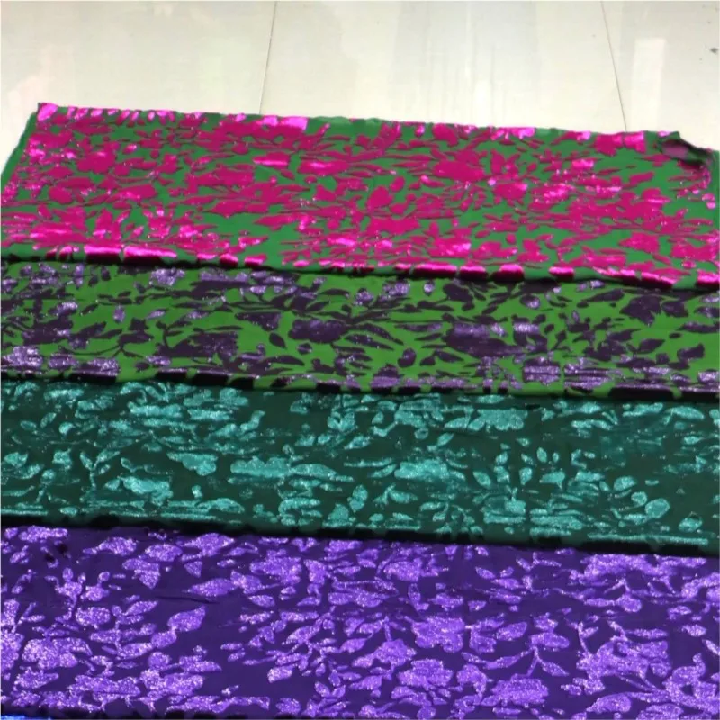 

Woven brocade velvety semi-lustrous silk mottled and embossed velvet fabric for nightgowns cheongsam skirts