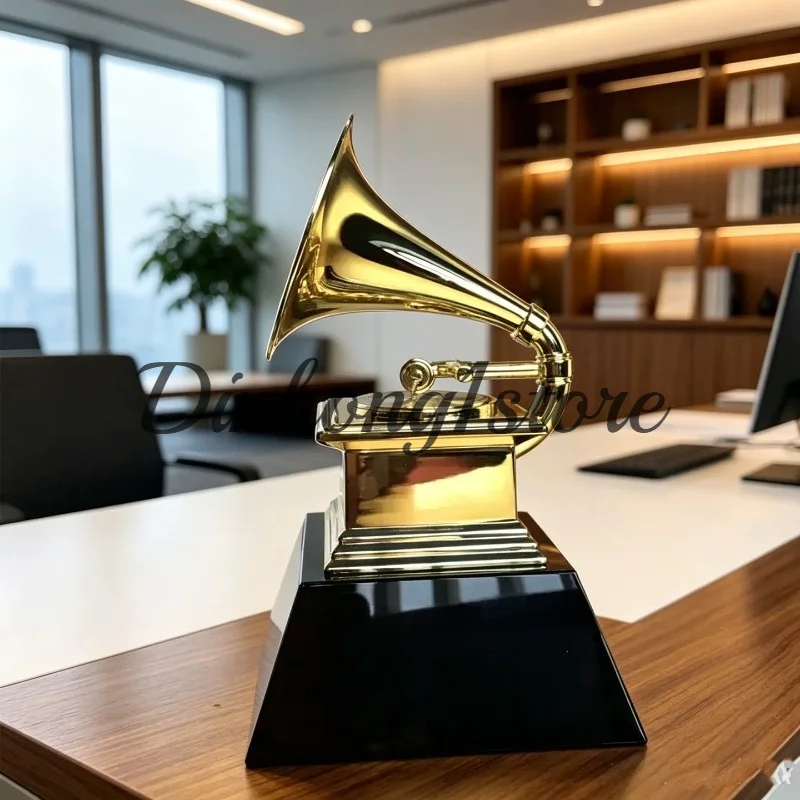 Retro phonograph horn shape, excellent employee commendation award at the annual meeting of the company