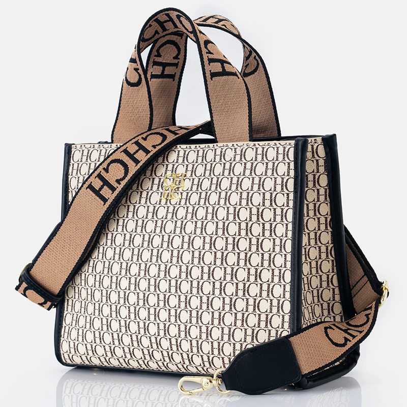 CH Monogram Embossed Tote Bag - đánh giá và giá Tote Bag Leather Monogram
