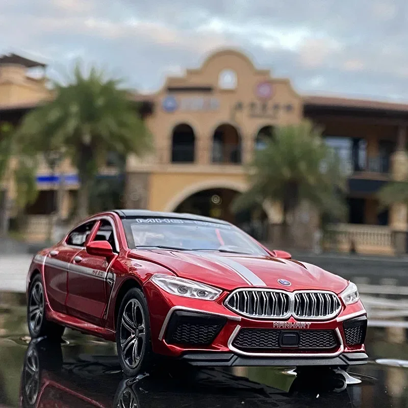 2021 New 1:32 Scale Diecast Simulator Model Car BMW M8 Classic Vehicle Metal Alloy Toy Car For Boy Children Gift Collection