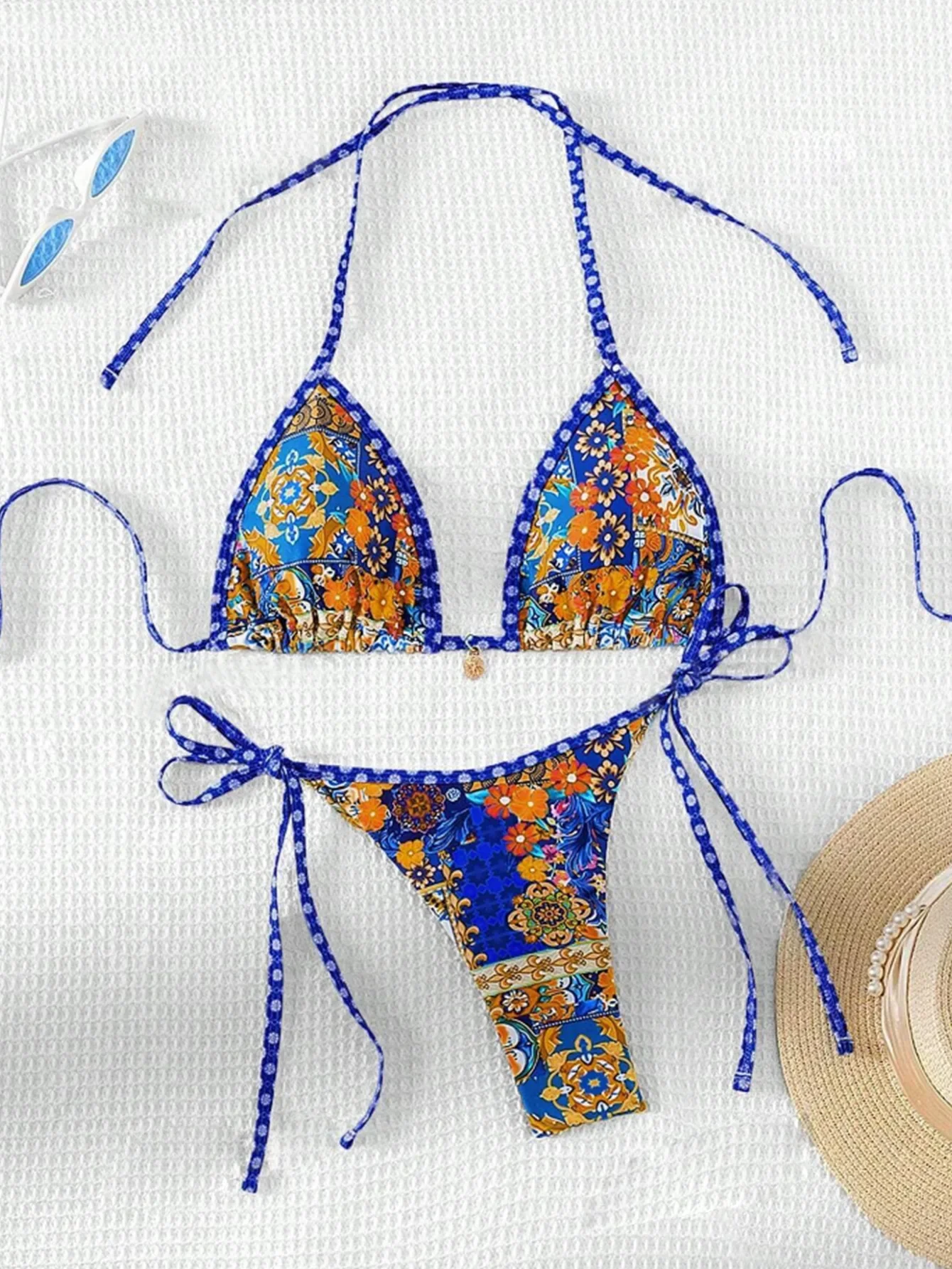 

Сексуальное микро бикини с цветочным принтом 2024, женский купальник с лямкой на шее, комплект бикини-стрингов, корейская пляжная одежда, купальный костюм из двух предметов, бикини