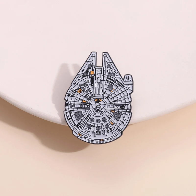 Creative Spaceship Model Enamel Pins Spacecraft Brooches Metal Lapel Backpack Badges Jewelry Gift for Friends Kids