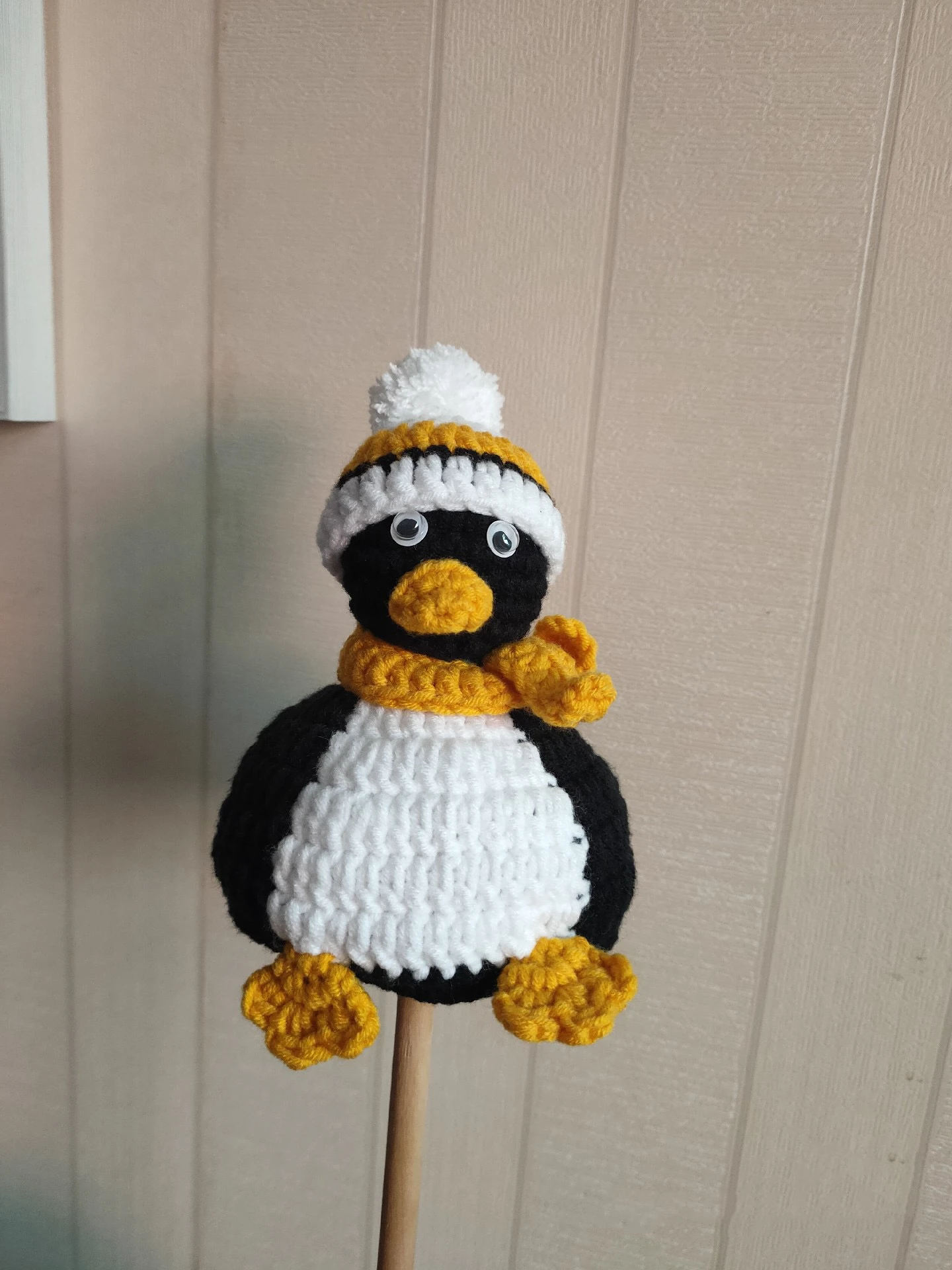 

New penguin design hand woven wool hat (Fit blythe、qbaby Doll Accessories)