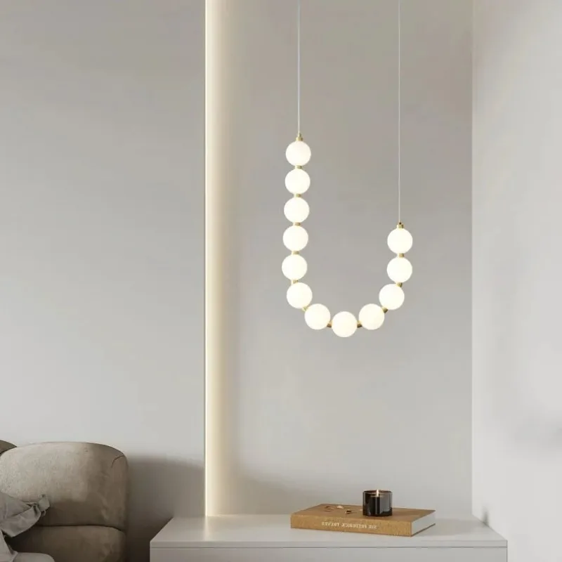 Lampu Gantung Akrilik Putih Modern LED Aluminium Emas untuk Ruang Tamu, Lampu Gantung Kamar Tidur Restoran dengan Kabel yang Dapat Disesuaikan