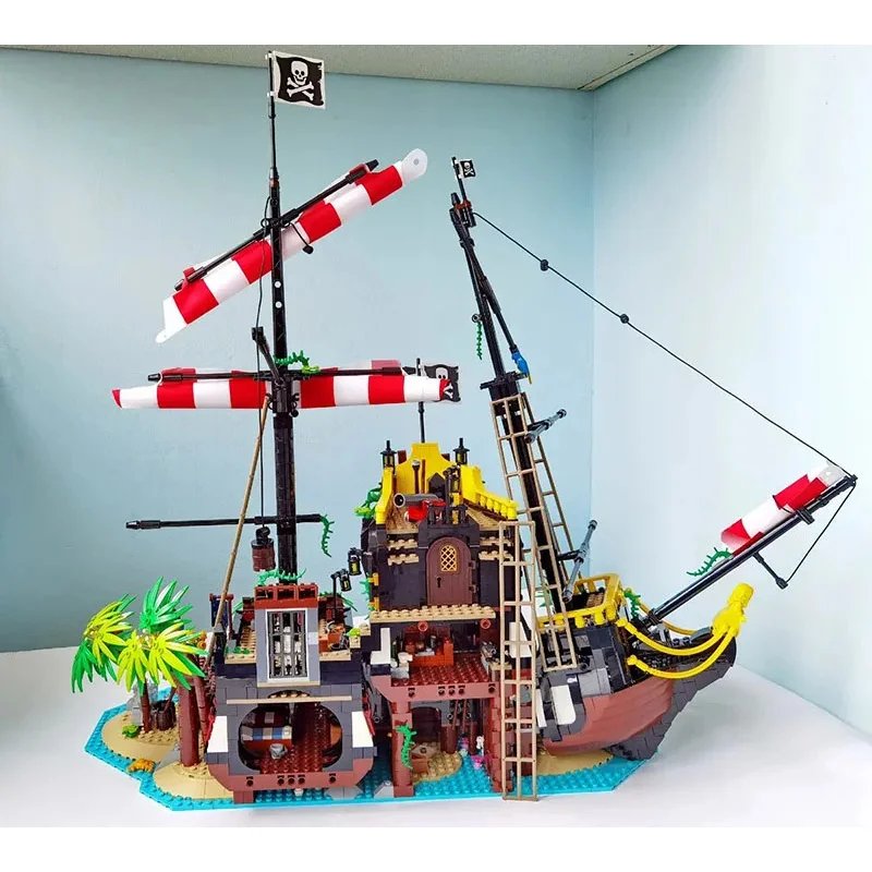 

Swordfish Bay Building Blocks 21322 Pirate Ship Set, a buildable toy, suitable as a birthday and Christmas gift for children
