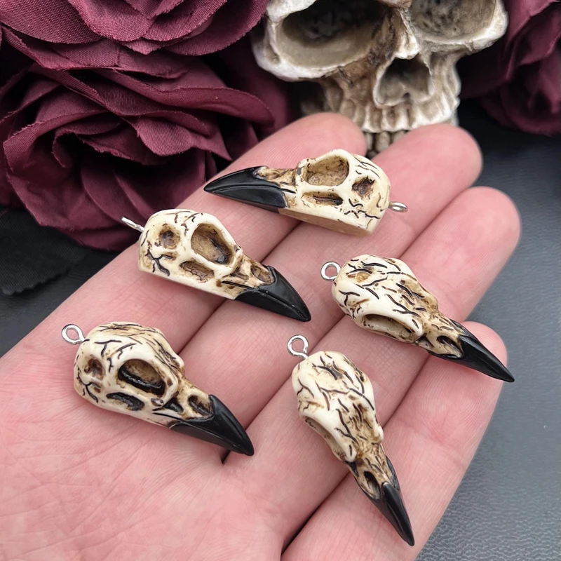 4 sztuk 34*14mm 3D czaszka wrony Charms sroka czaszka żywica replika wisiorek projektant Charms Fit tworzenia biżuterii DIY komponenty do biżuterii