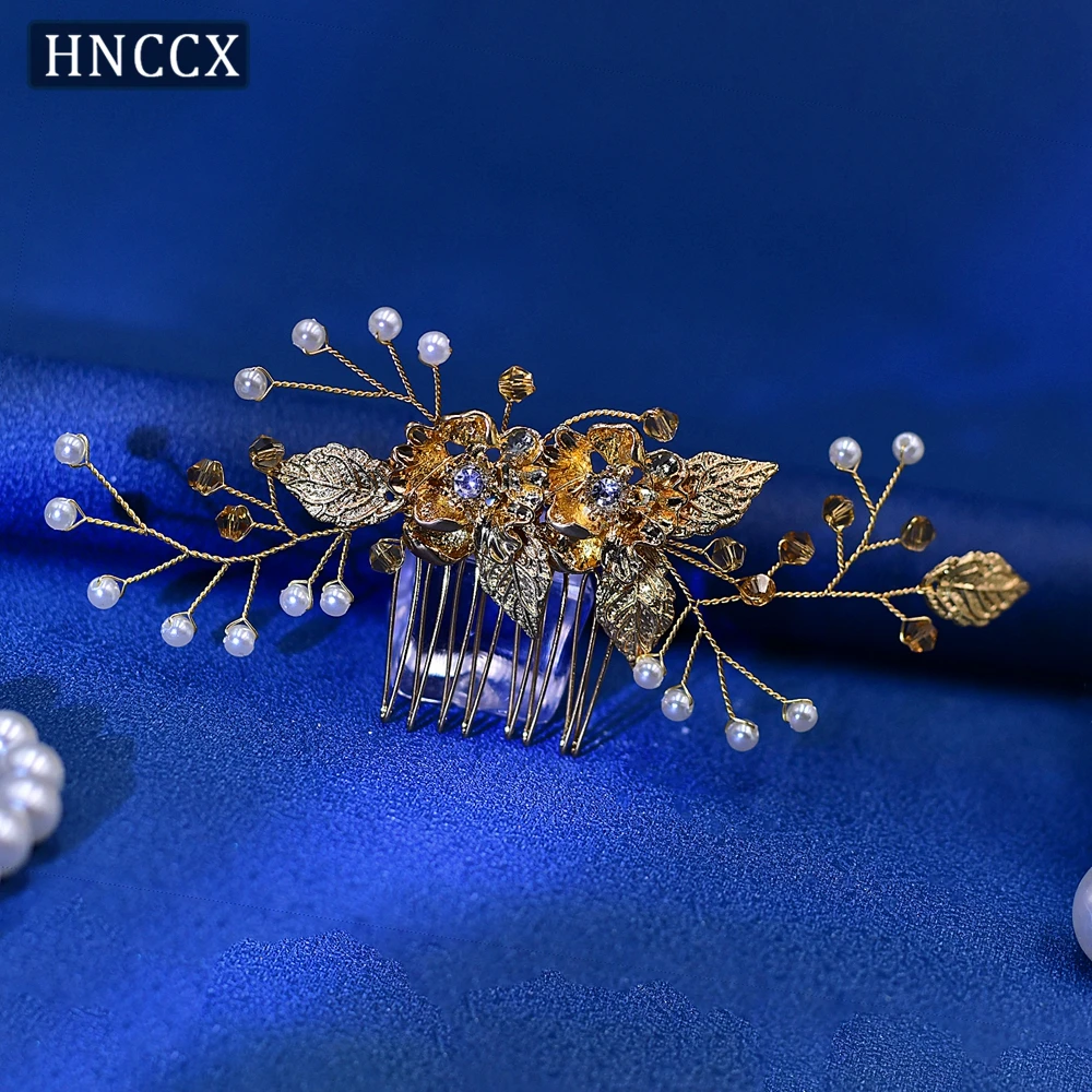 HNCCX Handmade Bridal Hair Pearl Comb Wedding Hair Accessories Women Alloy Flower Headwear Princess Party Tiara Ornaments  CP134