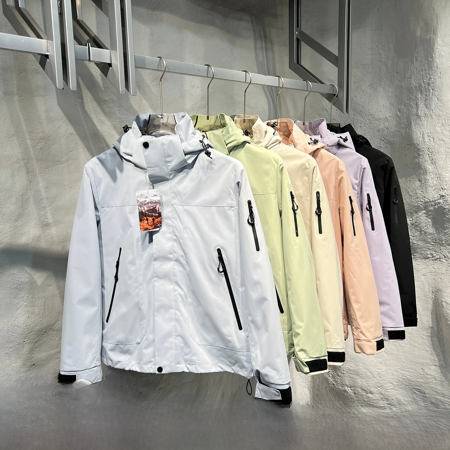 

Women's Outdoor Detachable Fce Lined Windproof Waterproof Tee-in-One Jaet Climbing Clothes Outerwear Faionable