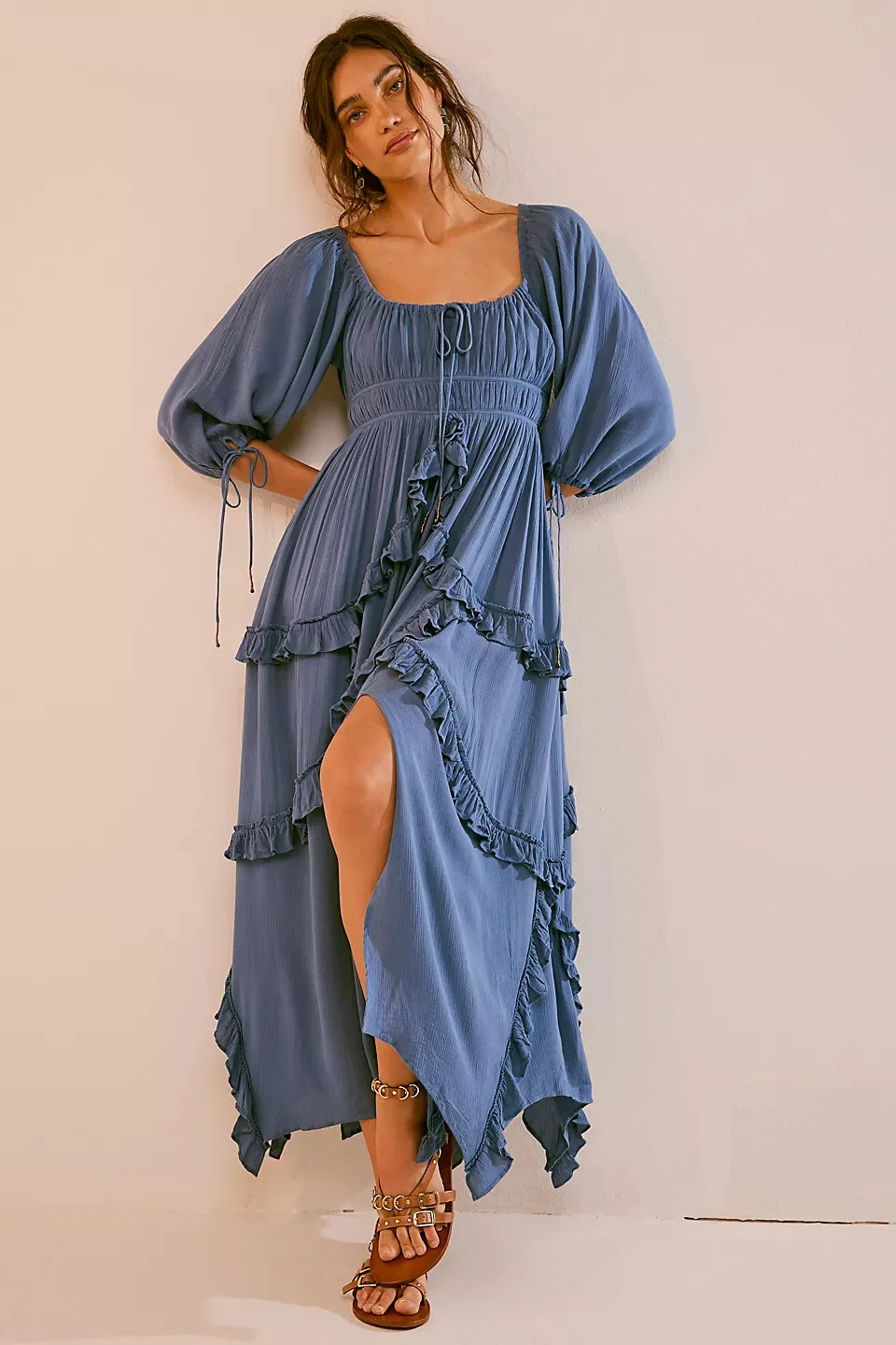 Robe Maxi Boho pour femmes, col carré, manches longues bouffantes, ourlet à volants, mode décontractée, soirée, robe élégante avec Design à plusieurs niveaux