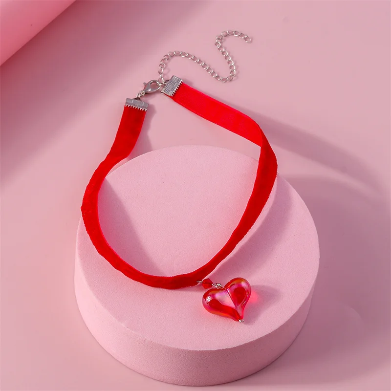 Aihua Sexy Red Velvet Choker Necklaces for Women Heart Necklace Collar Wedding Party Jewelry Romantic Valentine\'s Day Gifts