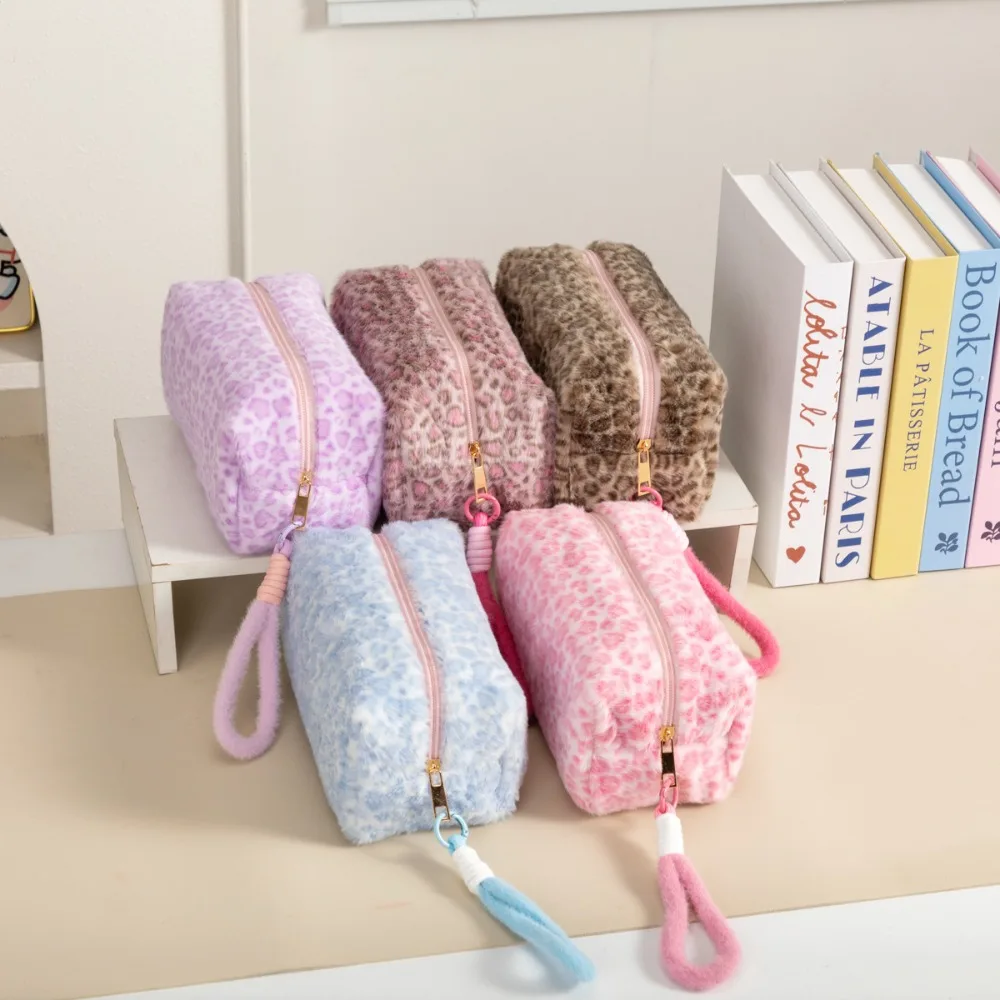 Large Capacity Leopard Print Plush Makeup Bag Portable Multi-Functional Handheld Toiletry Pouch Cosmetic Storage for Women