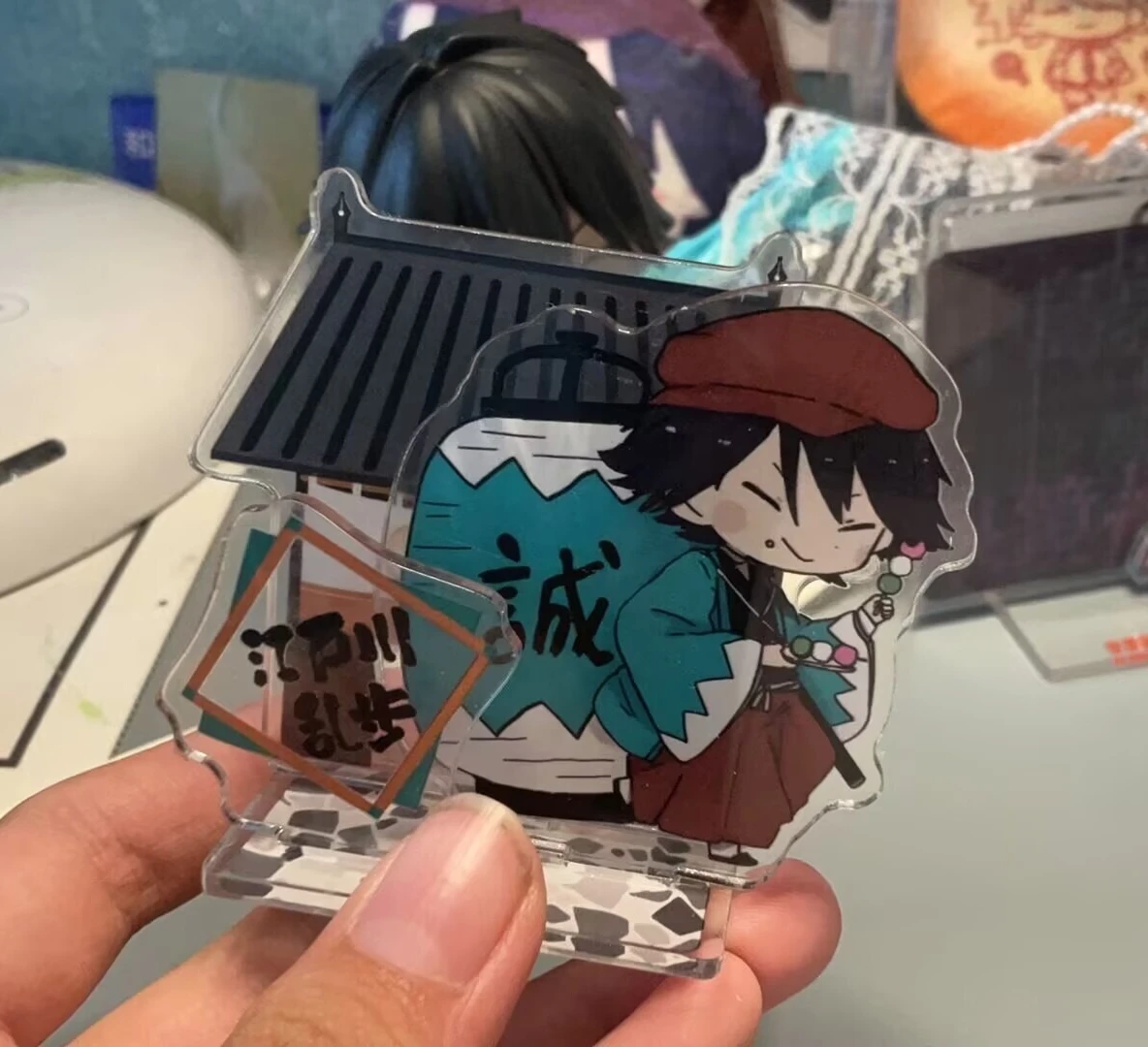 زخارف صغيرة مبتكرة من الأكريليك "Bungo Stray Dogs" و"Edogawa Ranpo"، وزخارف مكتبية على طراز Instagram للأصدقاء