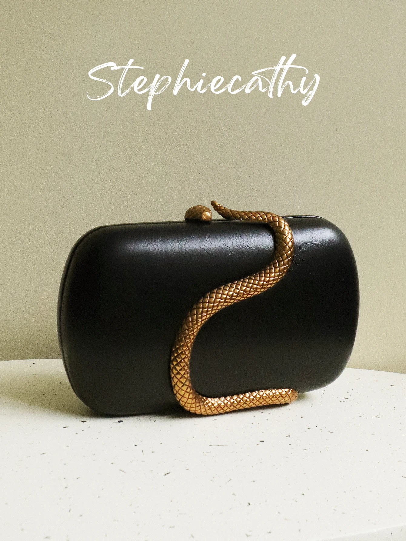 

SC Women Glamorous Luxury Snake Hardware Decoration Pu Leather Clutch Long Chain Box Shaped Handbag Evening Bag Versatile Purse