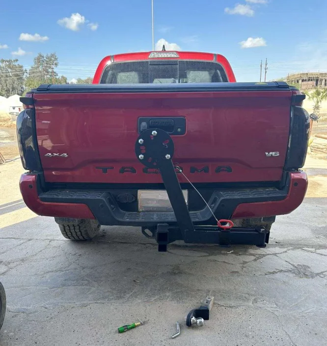 4WD Off-Road Universal อะไหล่ยาง Carrier ด้านหลัง Hitch Mount ภายนอกรถอุปกรณ์เสริมสําหรับขาย