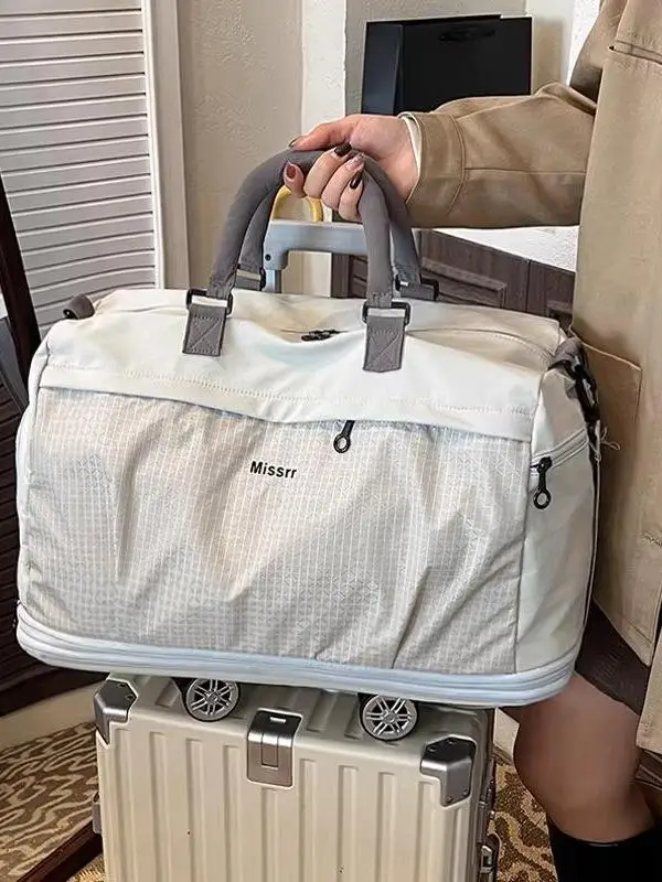 Large Capacity Lightweight Travel Bag with Universal Wheels for Women Foldable Luggage Bag with Wheels Leisure Style Tourist Bag