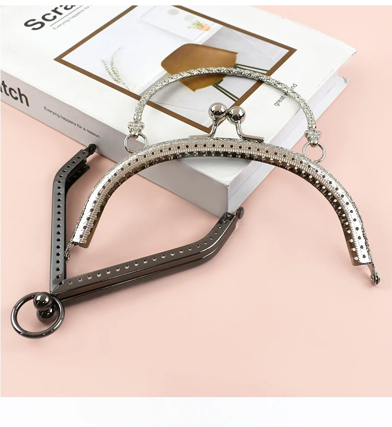 1Pc Metal Embossed Bag Handle Women's Handbag Frame Purse Kiss Clasp Lock Wallet Closure Bracket DIY Handmade Bags Accessories