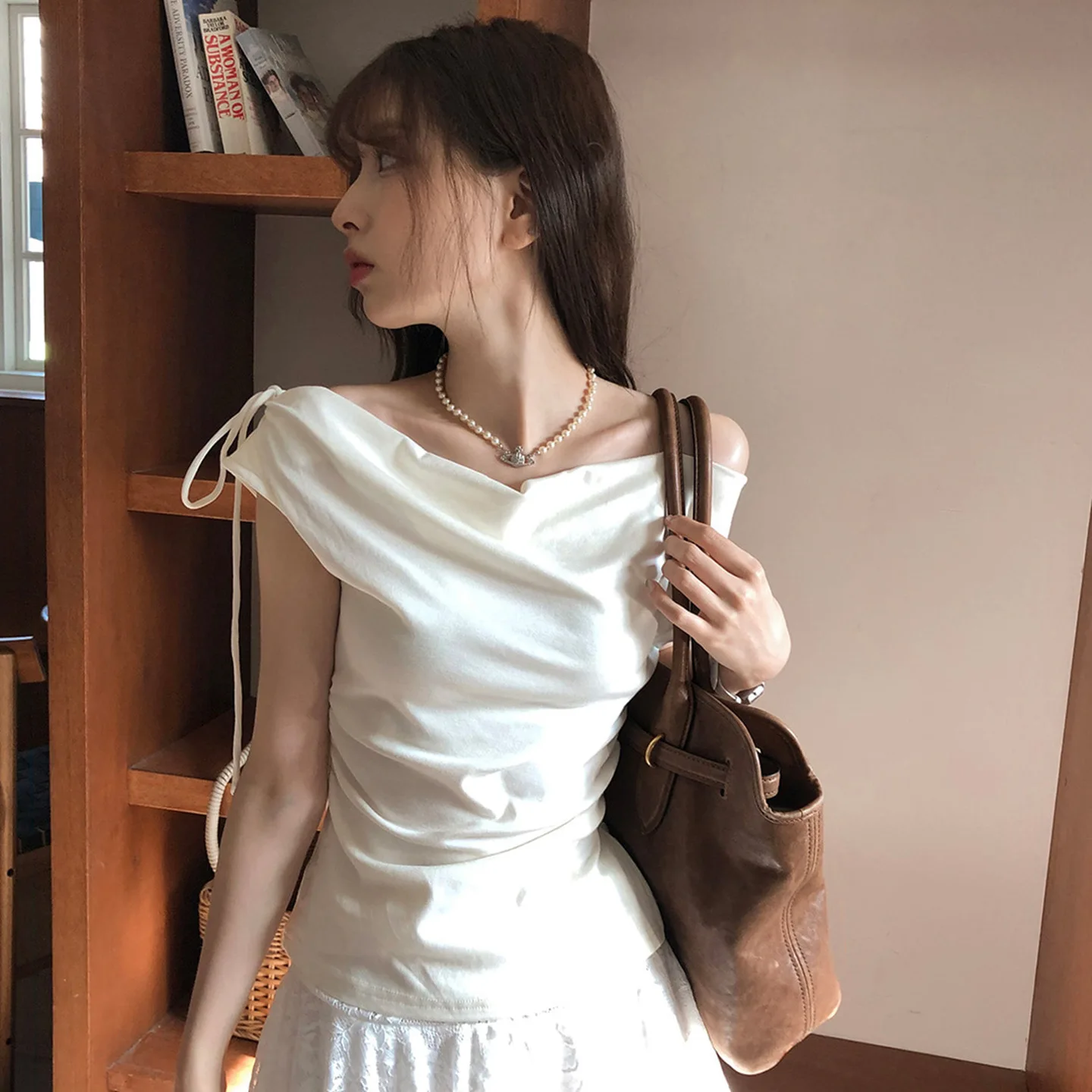 

Женская блузка с открытыми плечами, асимметричным вырезом, завязками и драпировкой, без рукавов, в французском стиле, повседневная