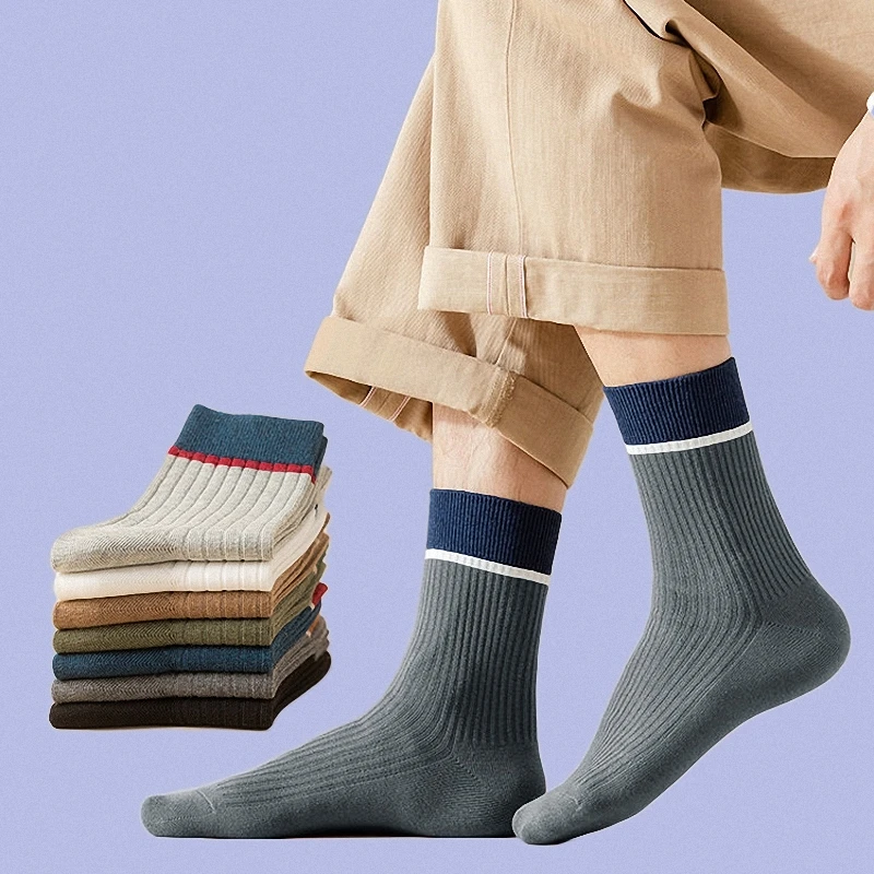 6/12 Paar neue trend ige Socken für Herren Herbst Winter gestreifte farbige Sports ocken passend zu atmungsaktiven mittellangen All-Match-Socken