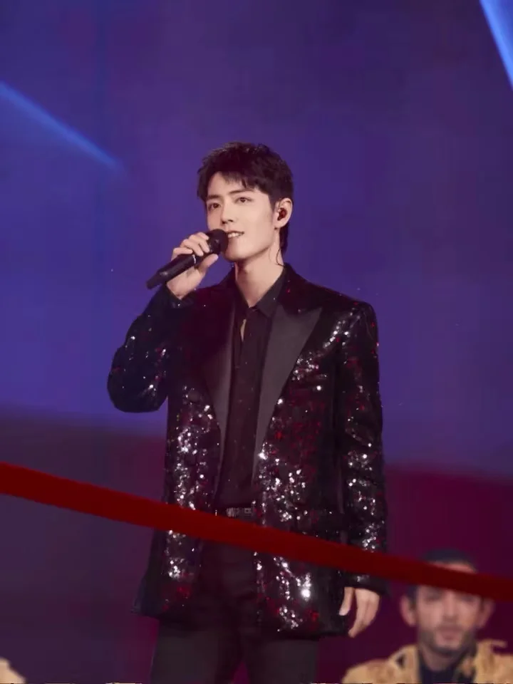 

Male Singer's Luxurious Shiny Black Sequin Performance Coat Korean Dance Group Casual Host Magician's Bar Nightclub Party Suit