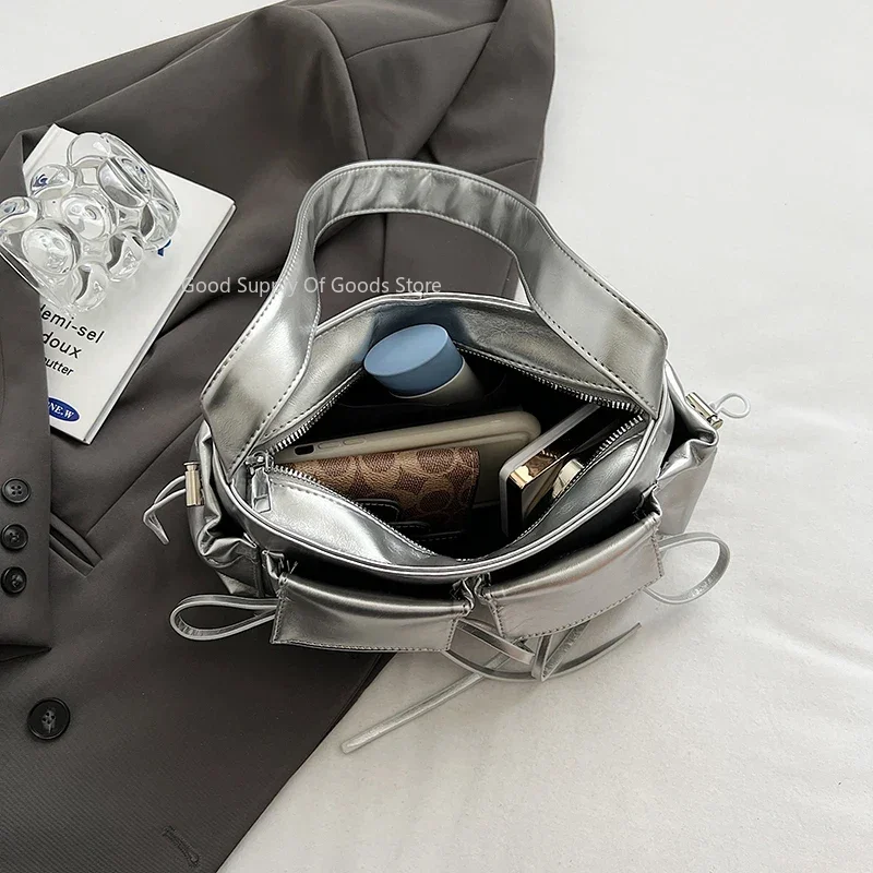Y2K Borsa a tracolla ascellare moda coreana Rosso Argento Borsa da ascella in pelle PU femminile Borsa a catena Pochette tote ad alta capacità