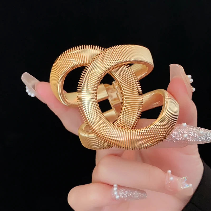 Gold Color Hollow Snake-shaped Bracelet For Women Fashion Simple Staggered Open Elastic Bracelet Exaggerated Writband Jewelry