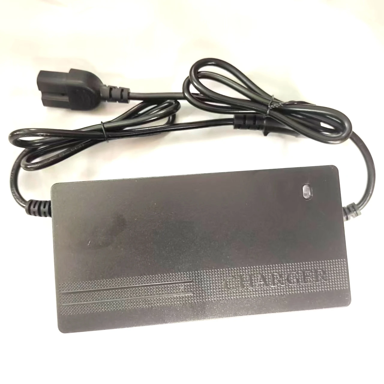 36V Smart Lead Acid Battery Charger AC 220V DC36V-44.3V 1.8A For AGM Gel Dry Wet Accumulator 8AH 10AH 12AH