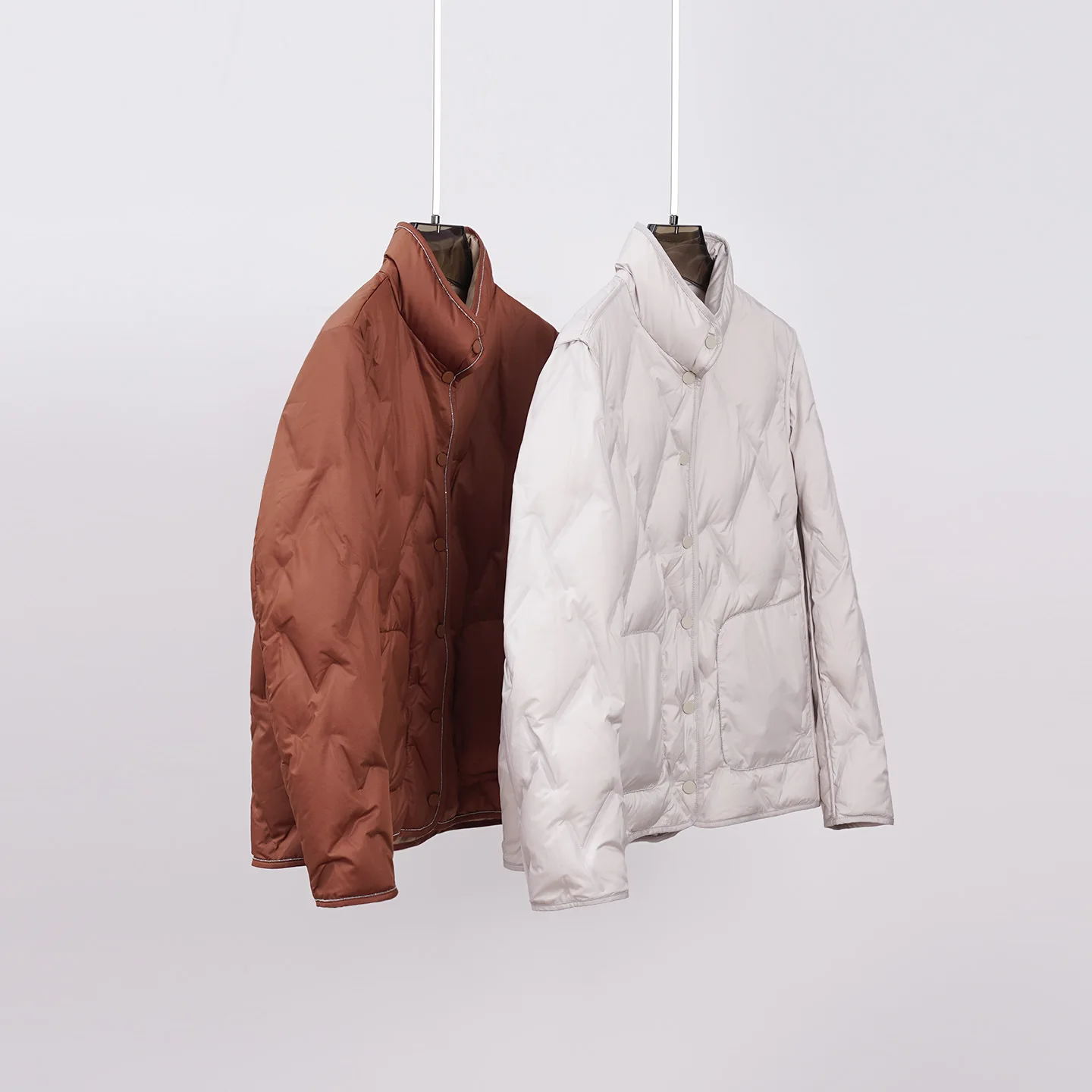 

Autumn/Winter Fashion Lightweight Warm Reversible 95% White Goose Down Jacket For Women