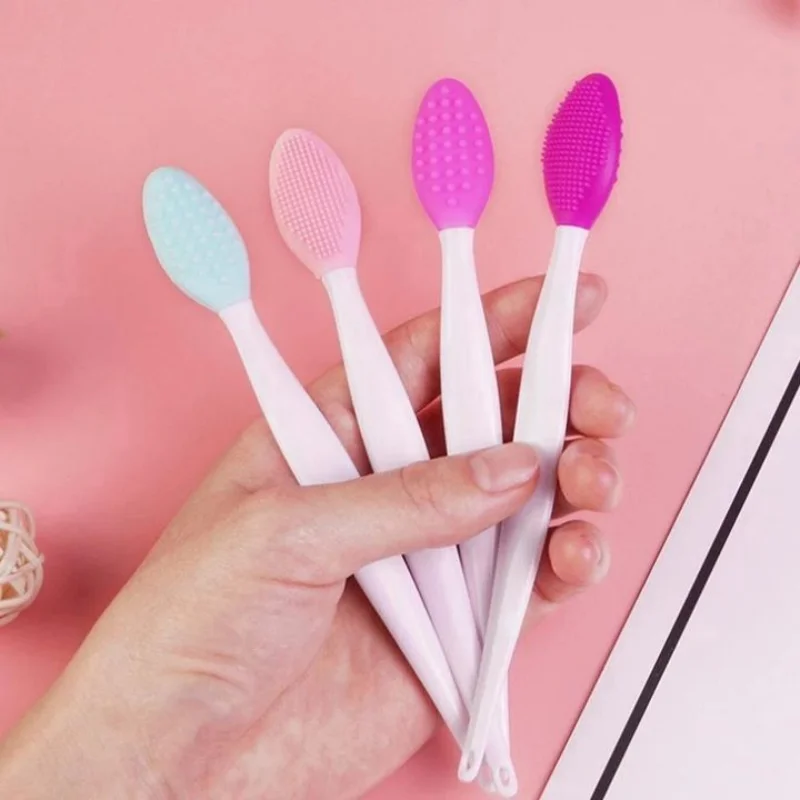 Escova de silicone 2 em 1 para nariz e rosto - removedor de cravo e liquidificador de maquiagem de ponta dupla |   Ferramenta de limpeza esfoliante suave para todos os Sk