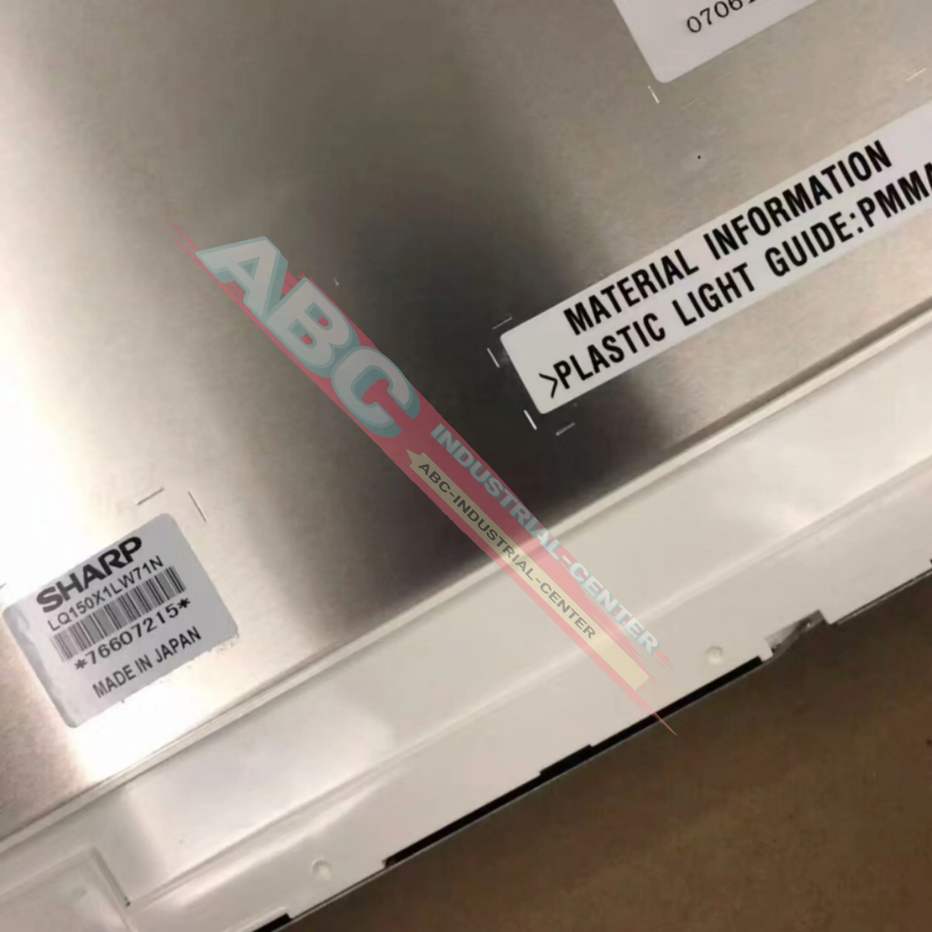 

Совершенно новый жидкокристаллический экран LQ150X1LW71N LQ150X1LW72