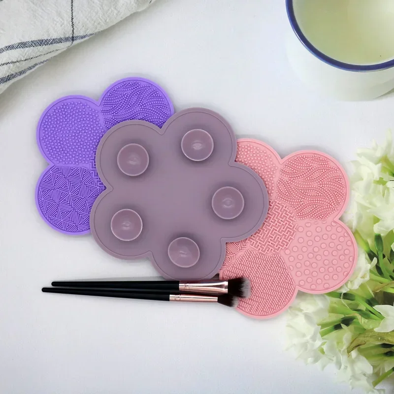 1PC Silicone MakeUp Cleaning Brush Scrubber Pad Washing Brush Gel Cleaning Mat Foundation Makeup Brush Cleaner Pad Scrubbing Pad