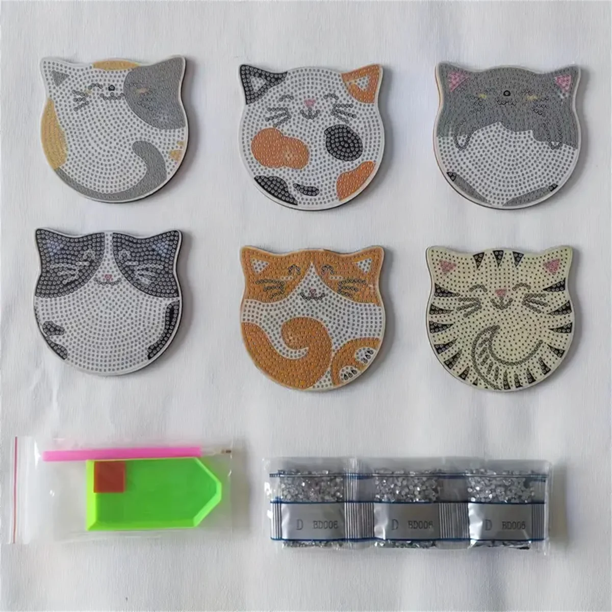 6 Pieces/set DIY Cat Rhinestone Painted Mosaic Drink Coaster, Wooden Non-slip Placemat, No Stand, Home Kitchen Decor