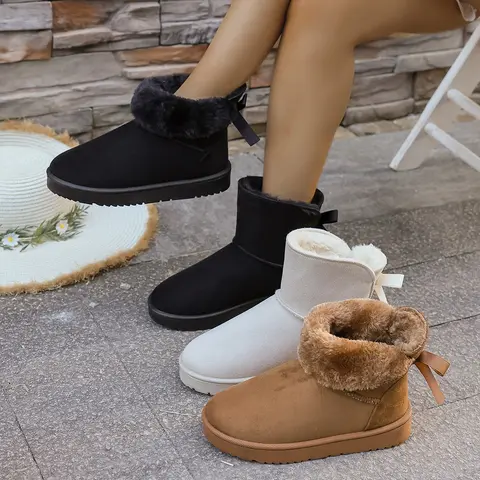 Moda nueva cabeza redonda boca ligera arco Sexy Casual botas para caminar invierno suela gruesa antideslizante botas de nieve de gran tamaño para mujeres