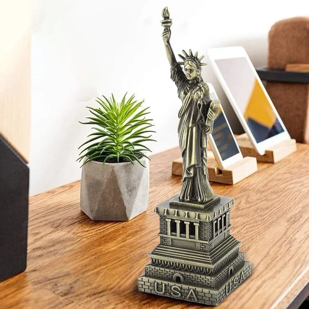 

Decorative Metal Statue Liberty Desktop Ornament for Home Office Garden Yard Tabletop Adornment Statue of Decor