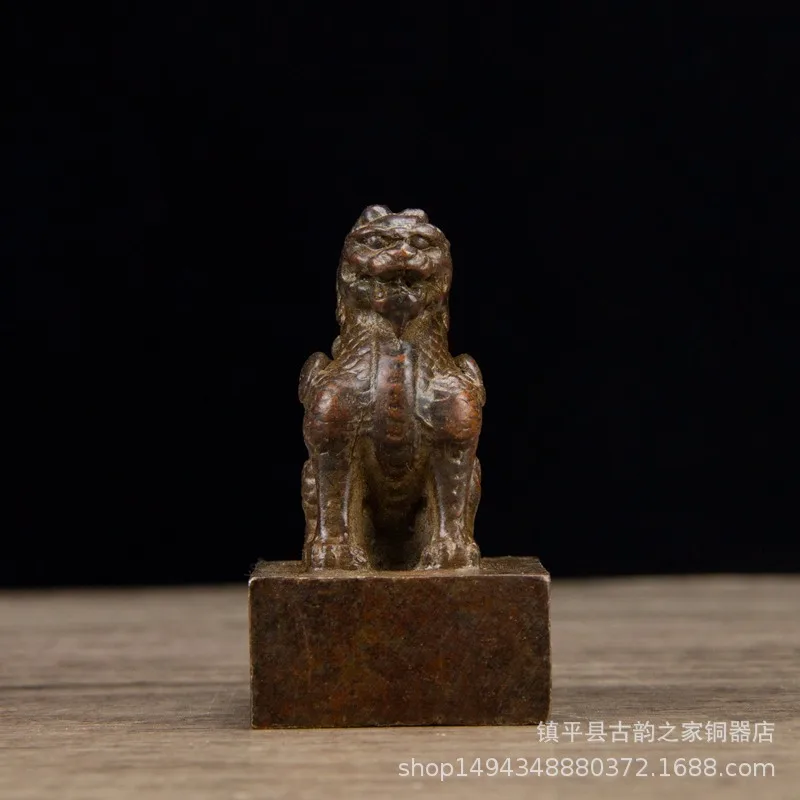 Brass Eyebrow Solid Stamp Ornament Office Living Room Shop Desktop Decoration