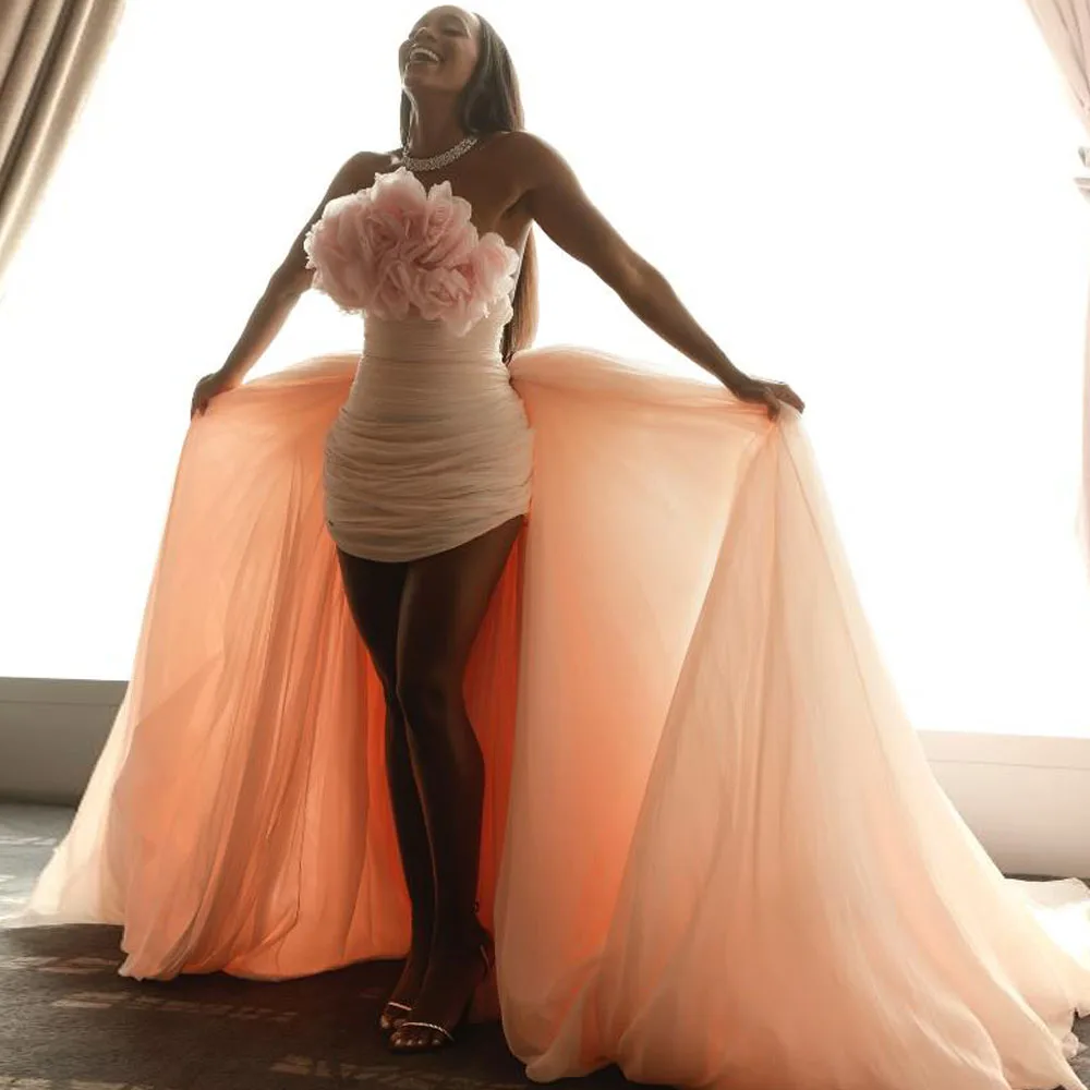 فساتين خطوبة مخصصة باللون الوردي الخوخي بدون حمالات غمد فستان حفل زفاف صغير مع تنورة صغيرة بطيات قطار قابلة للانفصال