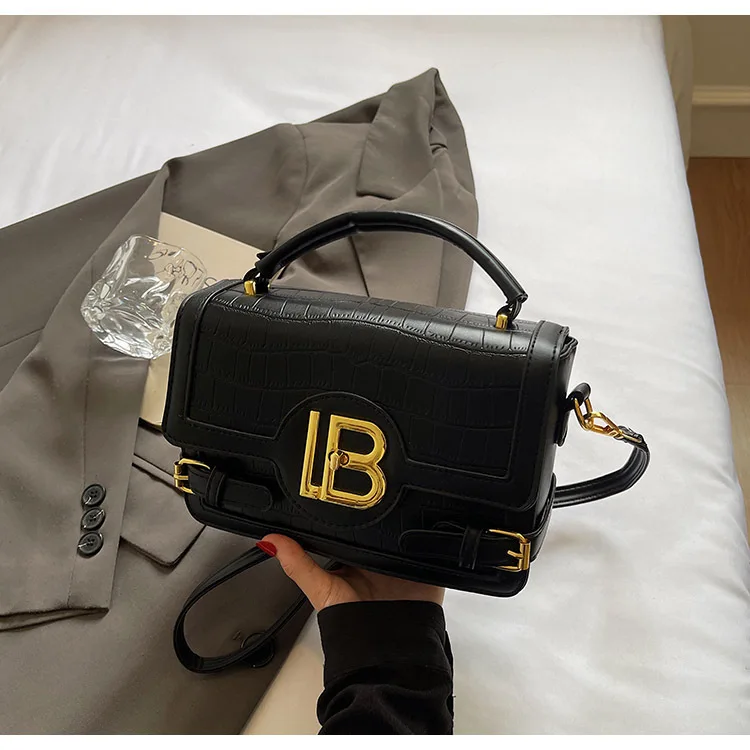 

Ультрапопулярная женская дизайнерская маленькая квадратная сумка, новинка 2023 года — модная высококачественная портативная сумка через плечо/мессенджер для путешествий и свиданий