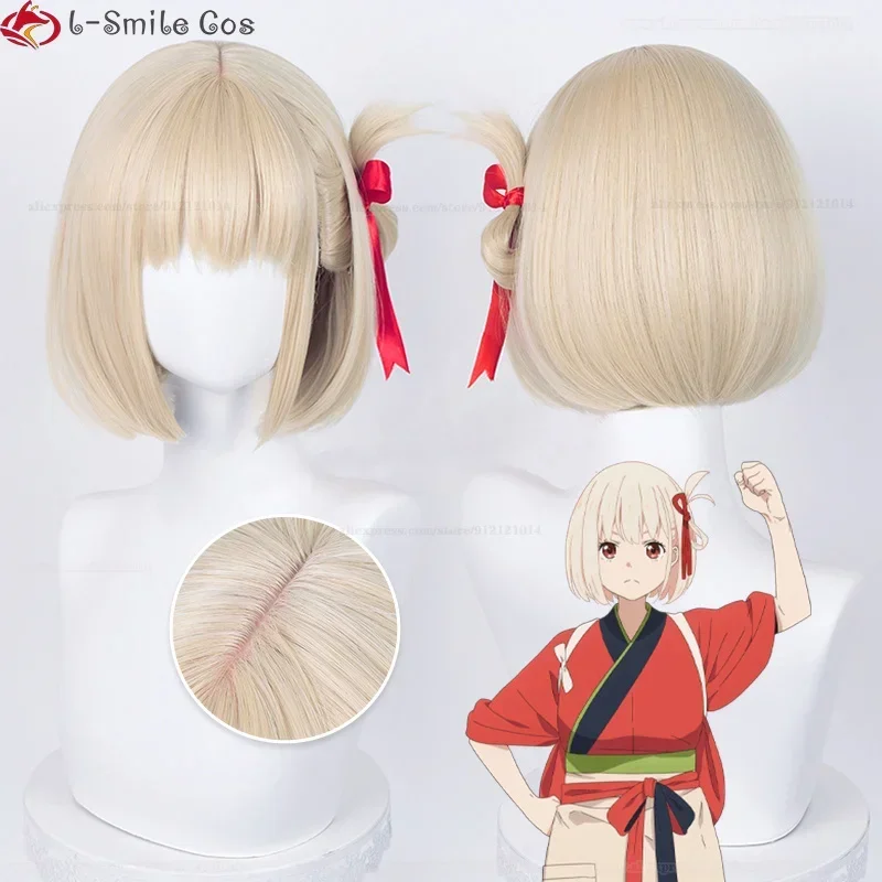 

Аниме Nishikigi Chisato Cosplay Pruik 30Cm Kort Licht Gouden Hittebestizado Synthetisch Haar Pruiken Lint + Pruik Cap