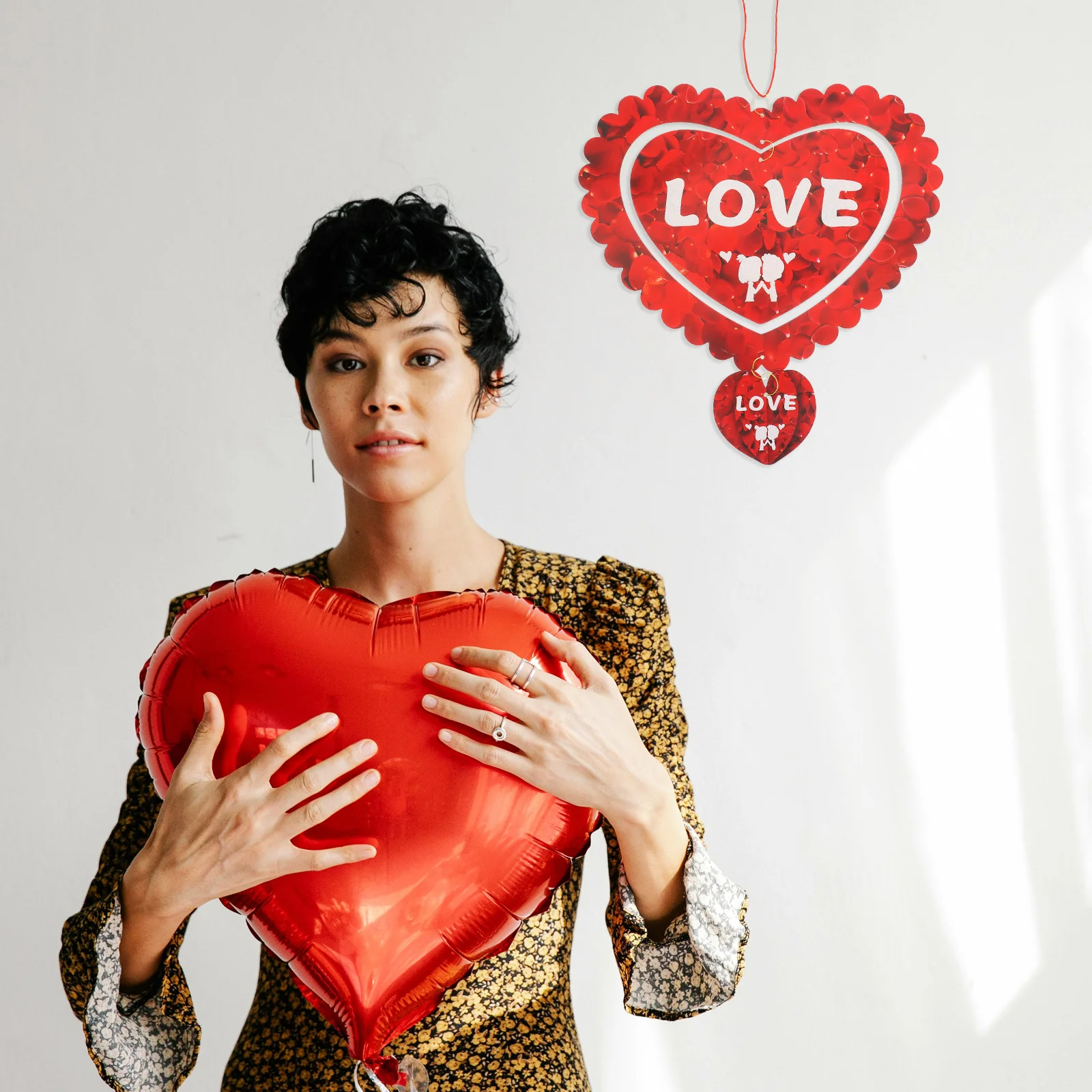 

2Sets Valentine Heart Hanging Ornaments Paper Decorations for Valentines Day Party Store Decor Heart Hanging Swirls