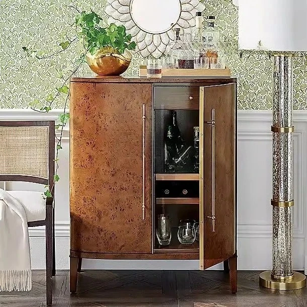 

Французский классический винный шкаф из цельного дерева у стены, французский ретро-домашний шкаф для хранения вещей, простой двойной дверной шкаф для обуви на крыльце