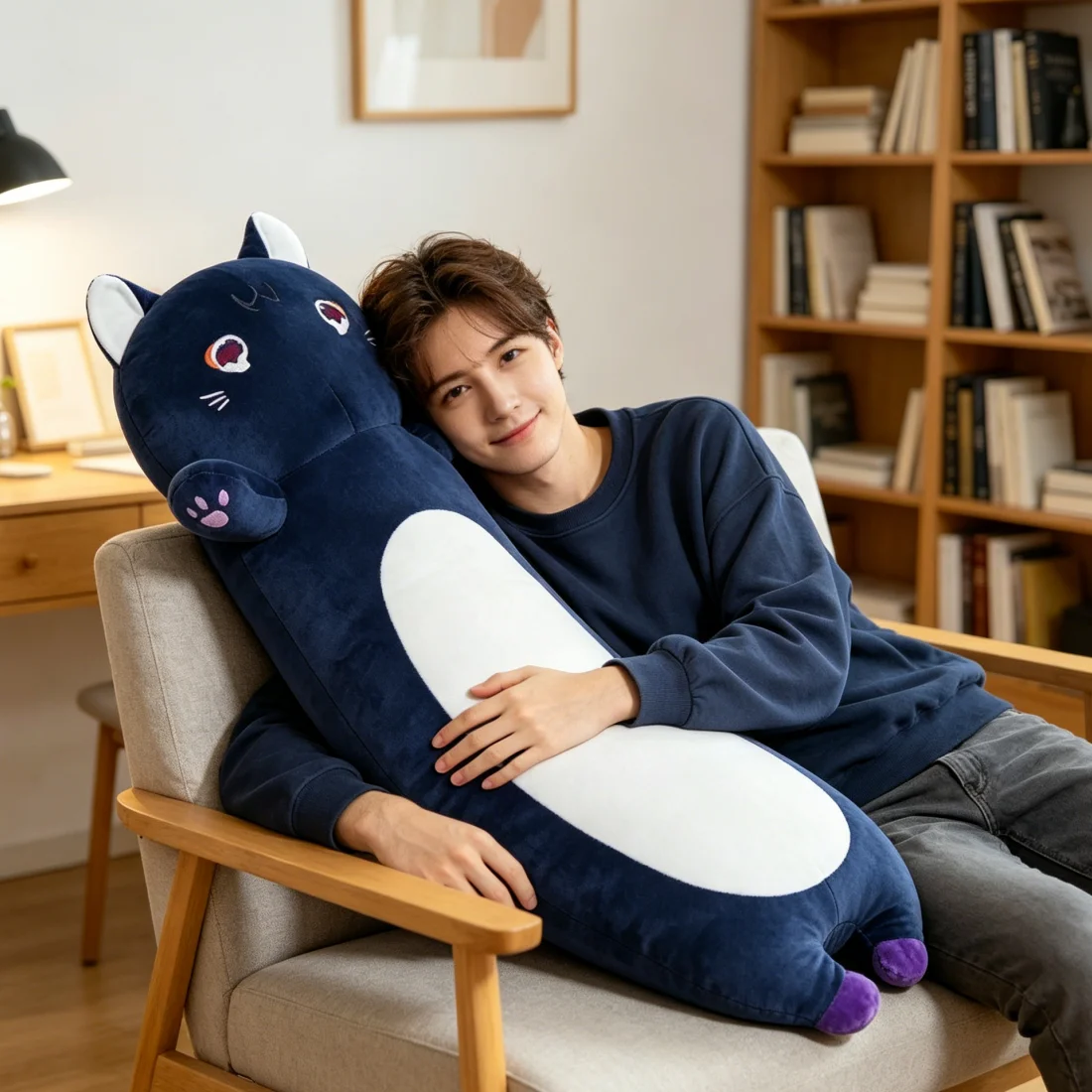 Coussin en peluche chat de 43 pouces avec broderie de crâne, ultra doux et câlin, pour adultes et enfants, mignon coussin en peluche chat noir avec motif de crâne pour lit et canapé