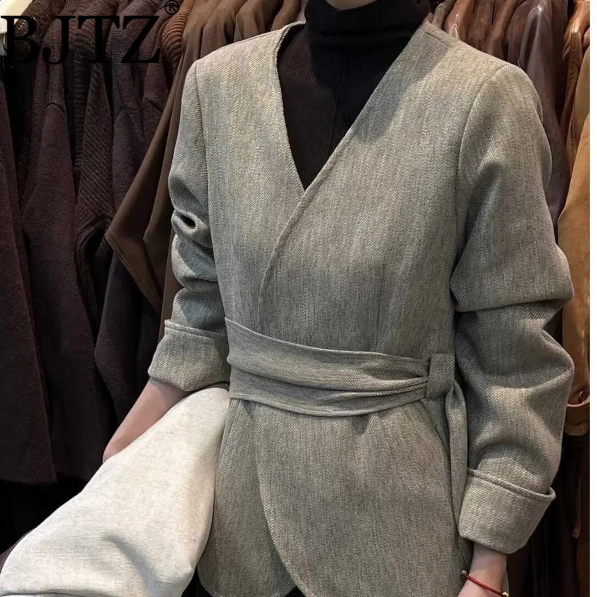 

Women's BJTZ 2025 Lightweight Autumn Fashion Wind Coat With Unique Fabric, High-Quality Casual Jacket, Solid Color, Large Size