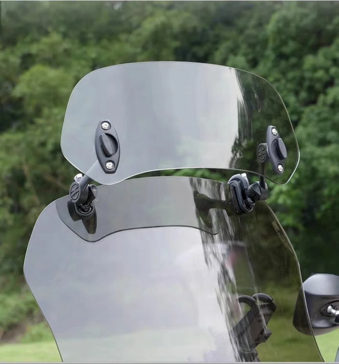 Universal Motorcycle Windshield Extension Adjustable Spoiler Clamp-On Windscreen Deflector Suitable For All Motorcycle Models