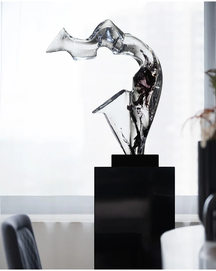 Home Decorations Abstract Art Sculpture Transparent Resin Statue Luxury Living Room Decoration Accessories Ornaments For Home