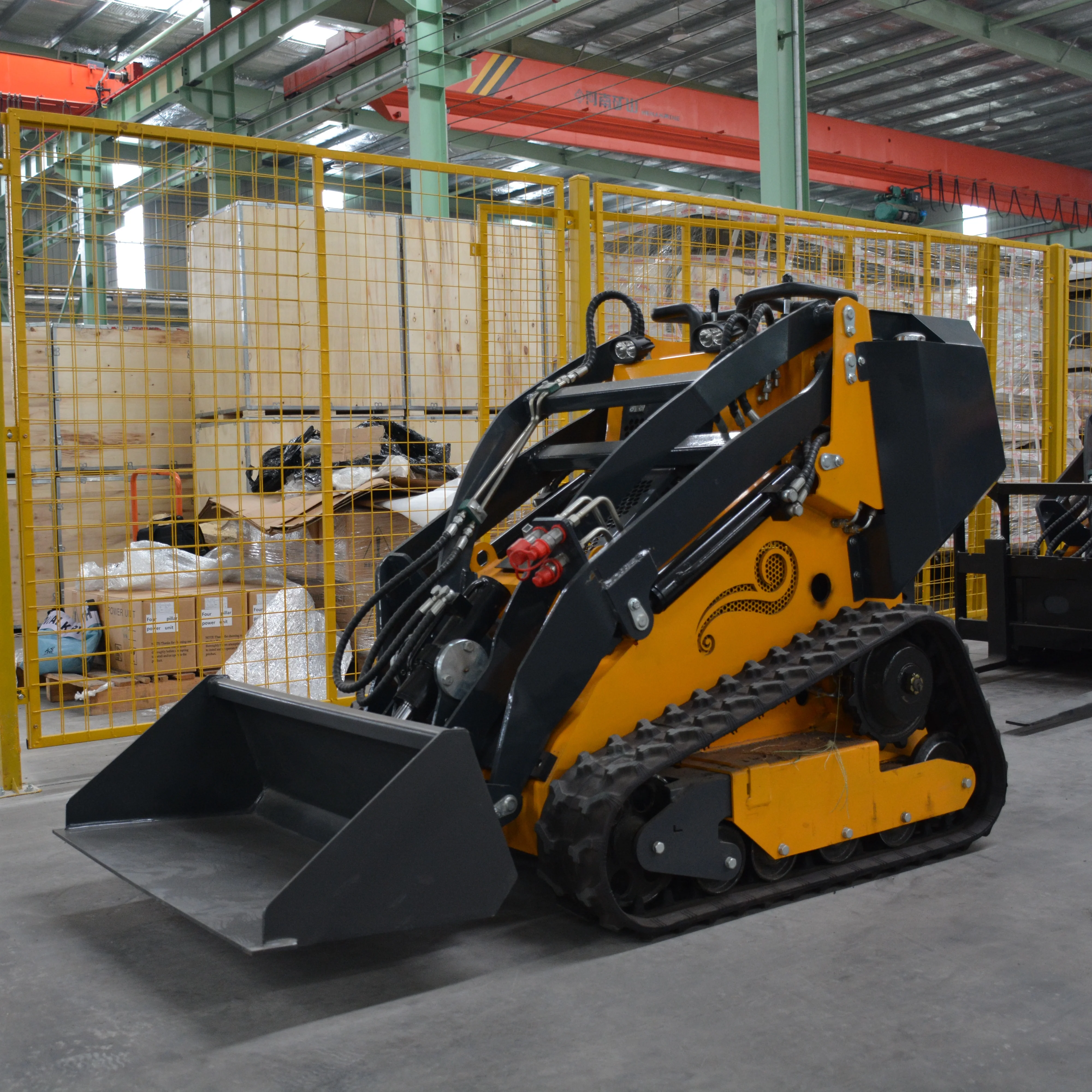 EPA CE Slip Loader Hydraulic 600 كجم 600 كجم جرافة صغيرة سهلة الارتداء ضمان لمدة سنة واحدة للبيع