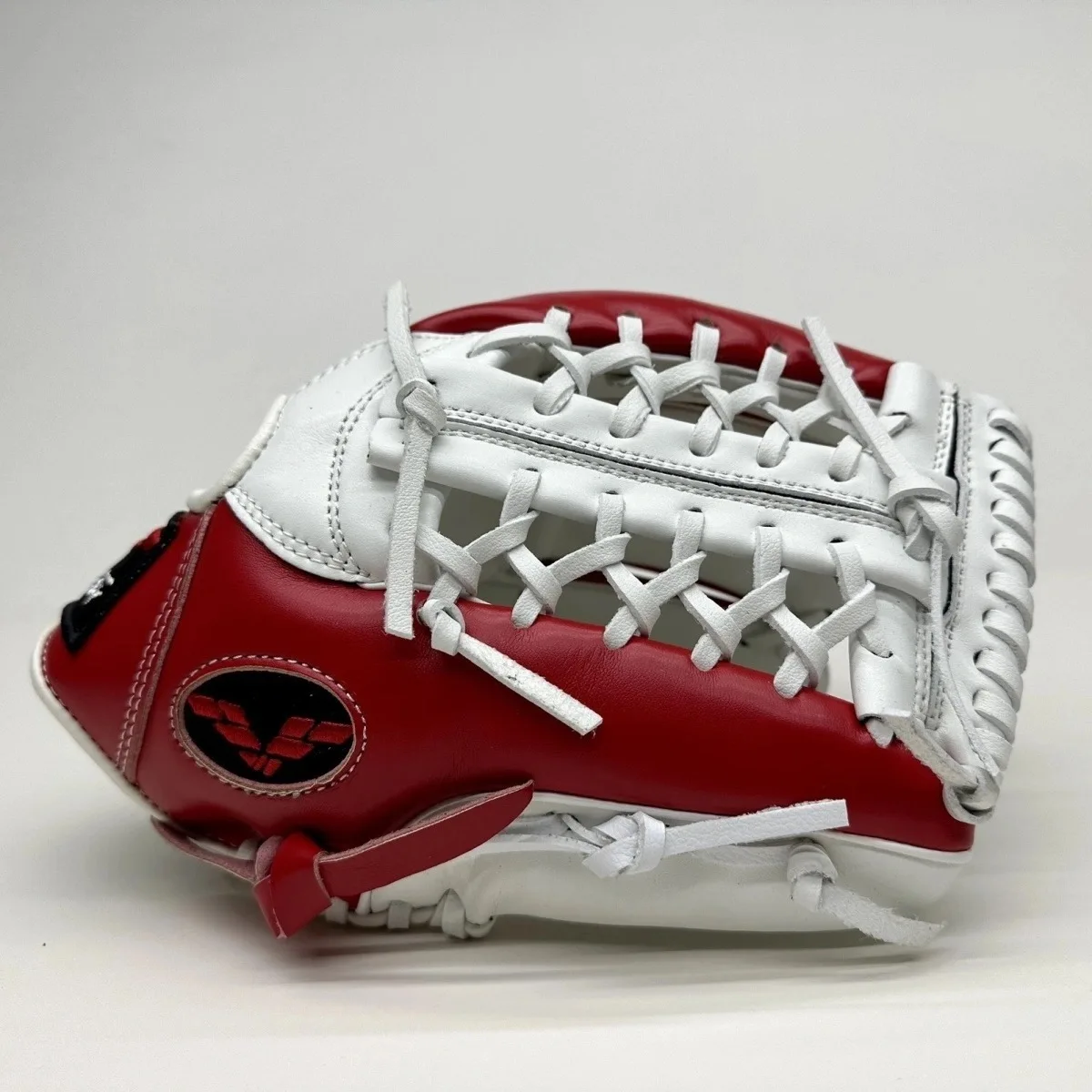 Why the Thiened Soft Sle Baseball Glove is the Perfect Choice for Sofall Players of All Ages