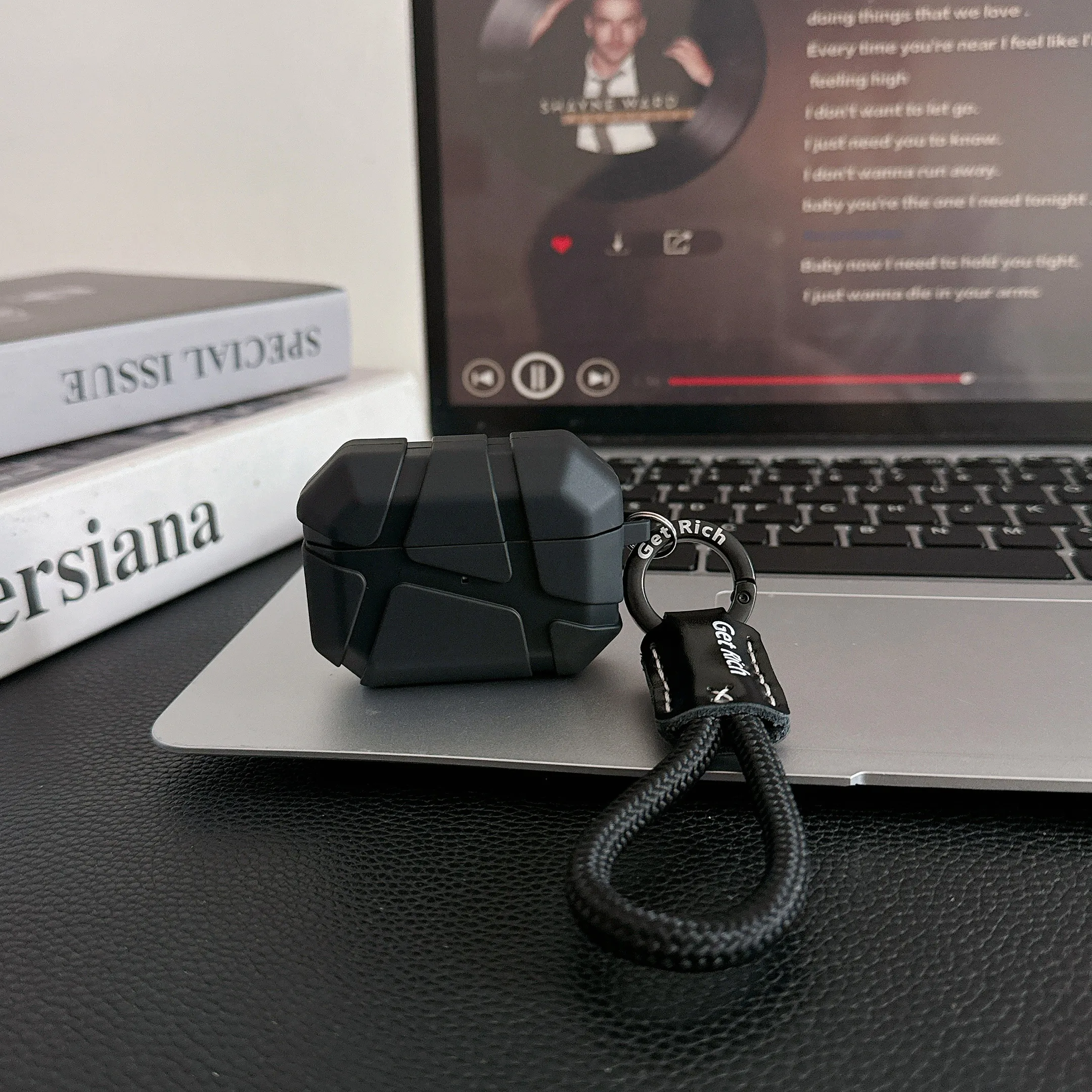 Custodia per armatura per AirPods Pro 3 2025 con cordino [custodia di ricarica wireless] Custodia per armatura resistente e impermeabile per Air Pods 4 3 1 Pro2